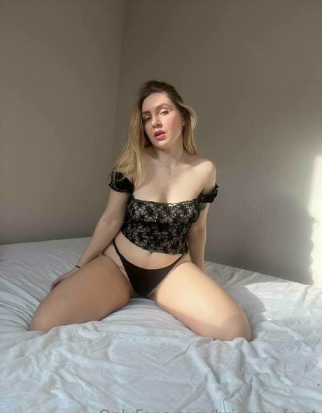 Brianna Frost star beautiful archive