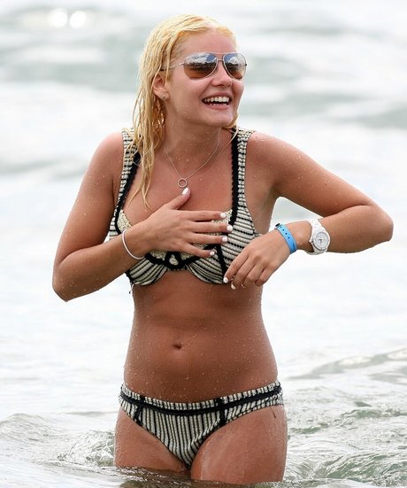 Elisha Cuthbert hd model pictures