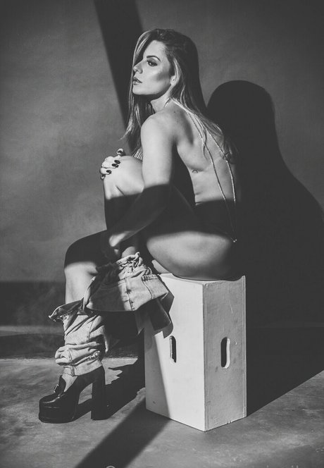 Aricia Silva xxx actress img