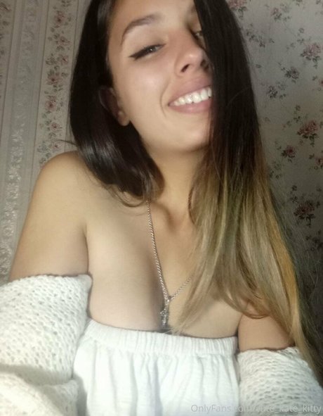 cute kate kitty exclusive star pictures