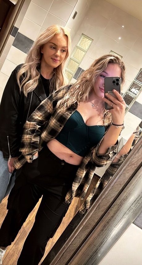 Caitlin Beevers pornographic model pic