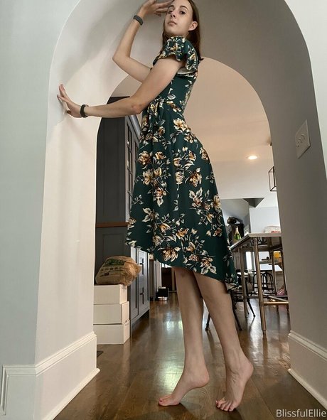 blissfulellie nude actress images