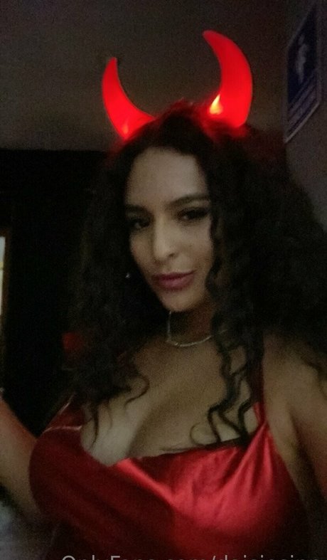 daisiesinn pornstar naked galleries