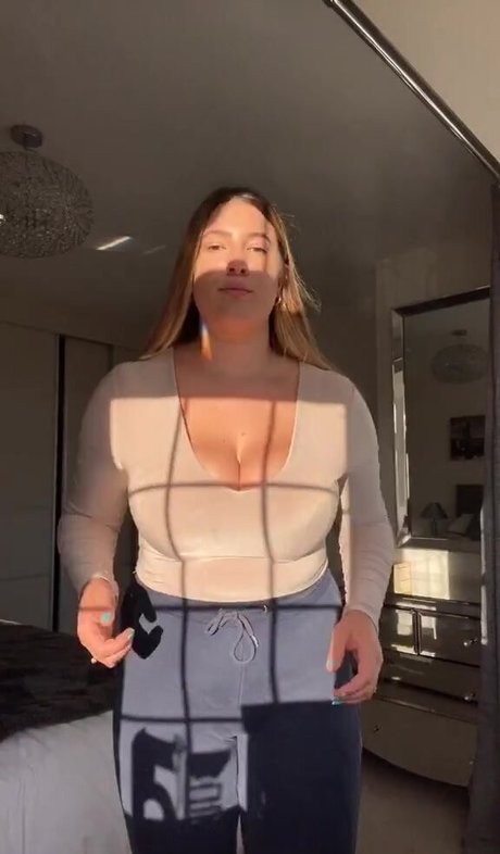 The Blue Dress Girl pornographic actress picture