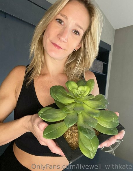 livewell withkate pornstar high quality photo