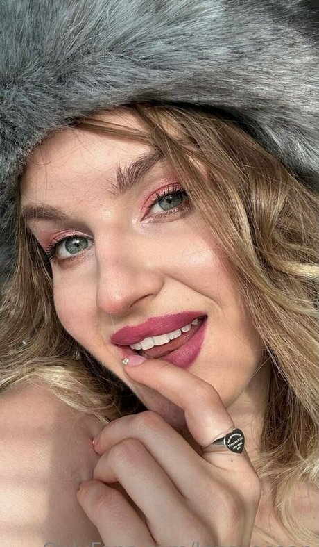 lana ocean top pornstar picture