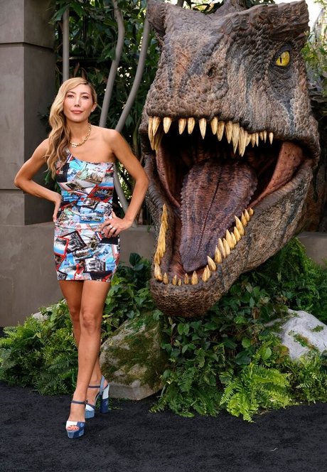 Dichen Lachman perfect star img