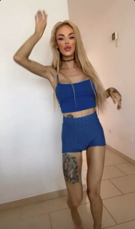 xbarbie malibux beautiful model photo