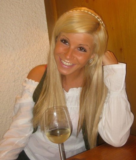 Andreas Tischler beautiful actress img