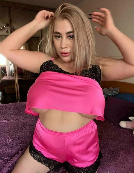 heavenkarina1 star adult img