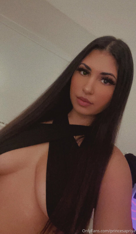 Princesapriya nude model img
