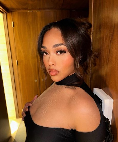 Jordyn Woods star naked pic