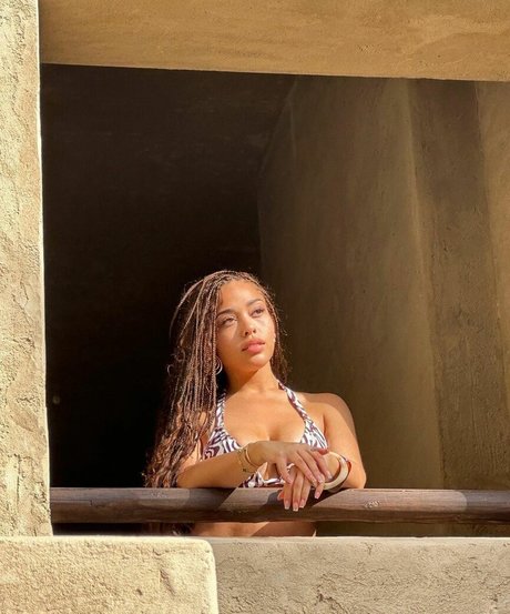 Jordyn Woods hot actress pic