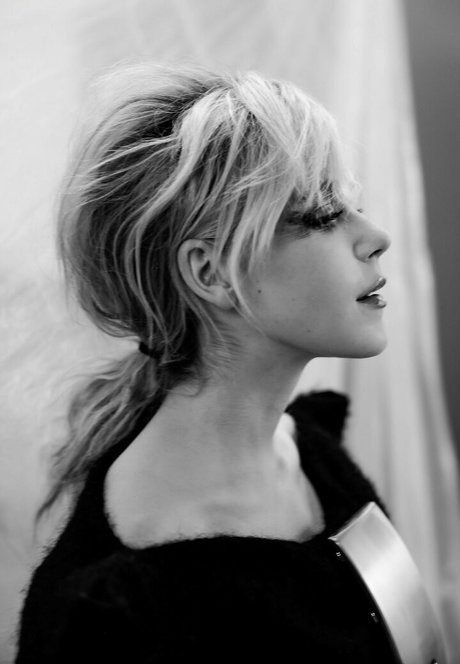 Kiernan Shipka star high quality photos