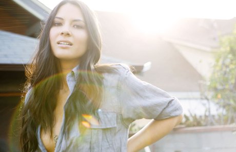 Olivia Munn hot model picture