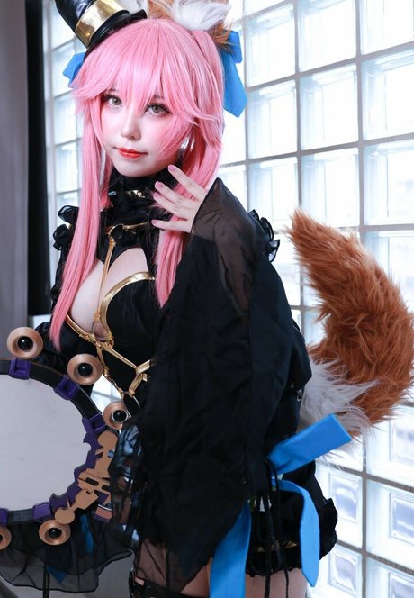 Takomayuyi model porn photo