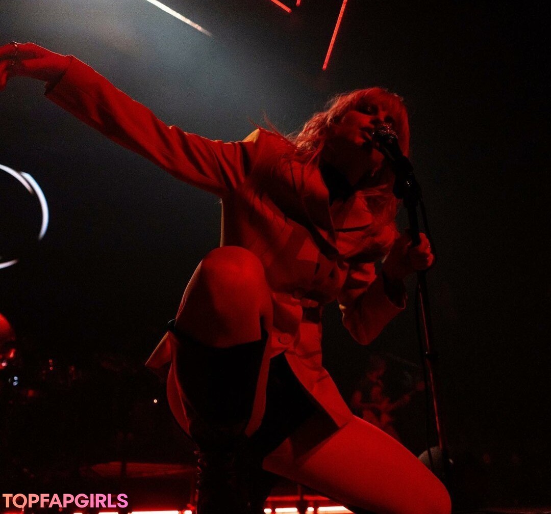 Hayley Williams art pornstar gallery