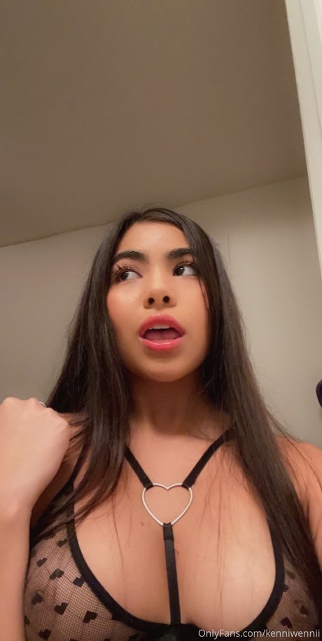 kenniwennii nudes pornstar image
