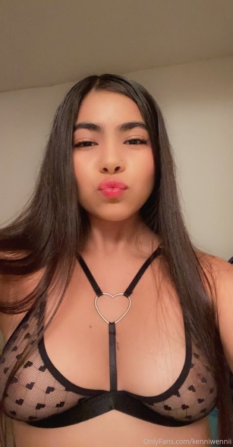 kenniwennii sex model image