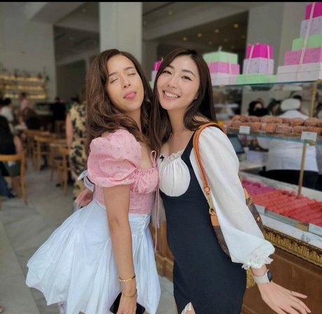 xChocobars pretty model pics