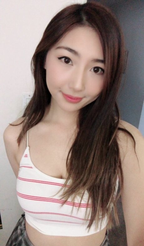 xChocobars model exclusive images