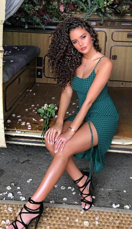 Madison Pettis perfect model img