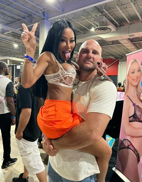 drag queen onlyfans hot images