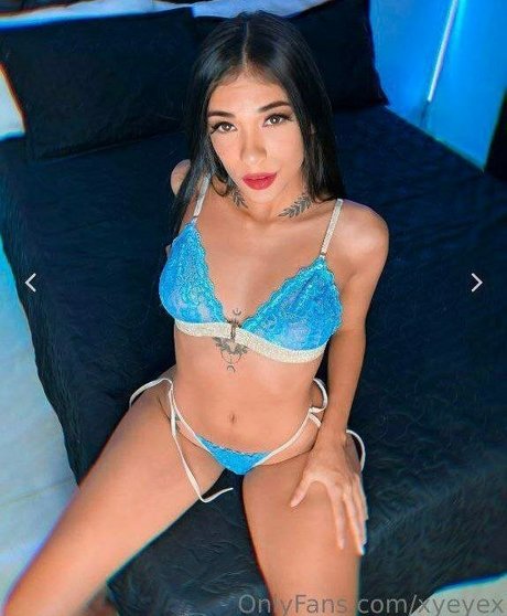xyeyex naked pornstar photos