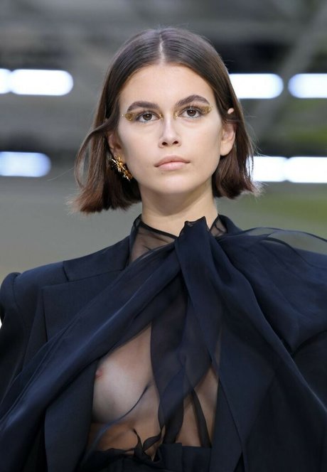 Kaia Gerber hot pornstar photos