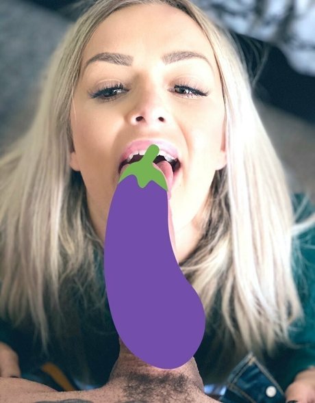 cheekschase1 sex model pictures