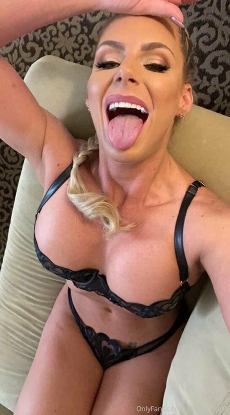 phoenixmarie pornstar adult galleries