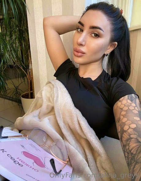 shemale fucks girl onlyfans pornographic pic