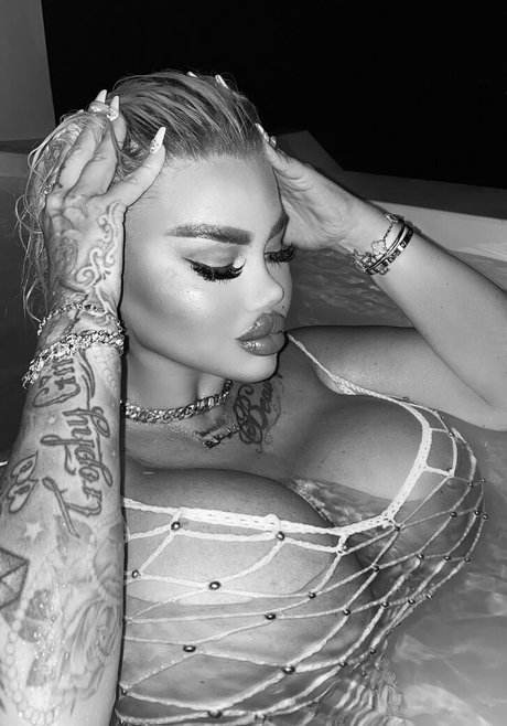 beauty teen onlyfans hot naked image