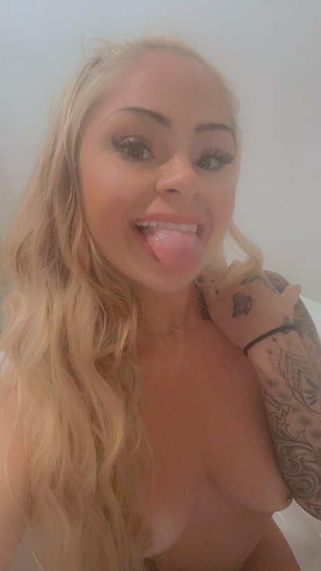 blonde midget onlyfans nude galleries