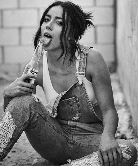 Chloe Bennet profile image