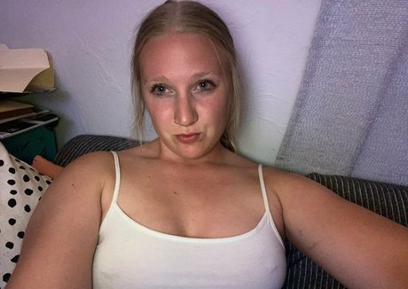 its kt sexy model img