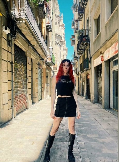 tsgirlrubi nude star picture