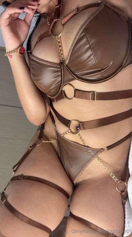 katilove0 pornstar erotic photos