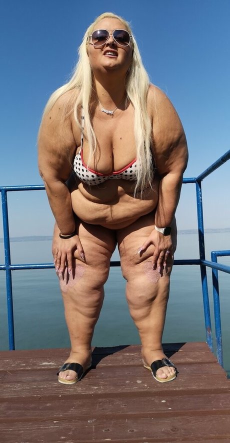 barbiessbbw star naked pic