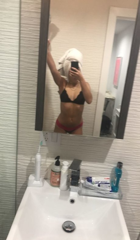 nude pregnant onlyfans art porn image