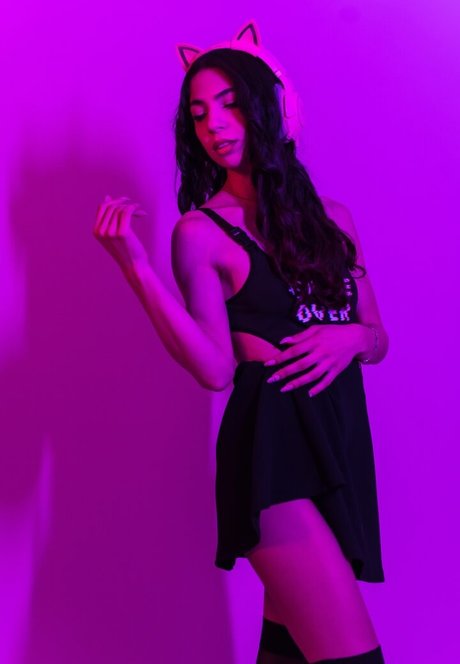 Delear zaza xxx star picture