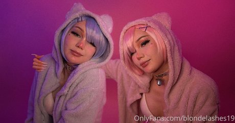 Blondelashes19 xxx model picture