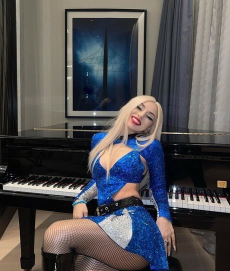 Ava Max pornstar hd archive