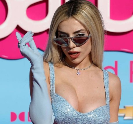 Ava Max nude star image