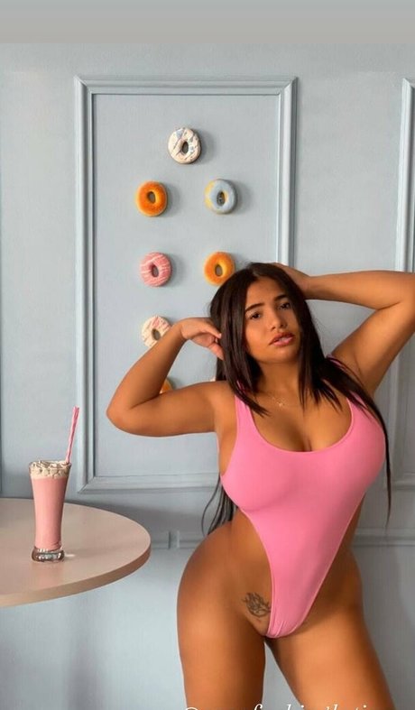 deliciusstinnykate model beautiful galleries
