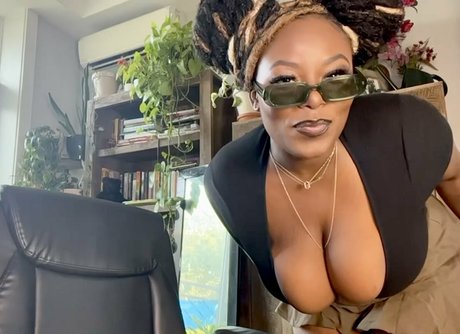 msolurin pornstar high quality photos