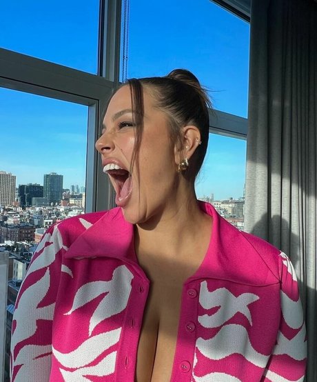 Ashley Graham star hd archive
