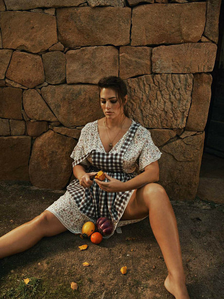 Ashley Graham exclusive model photo