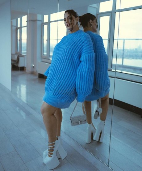 Ashley Graham model porn image