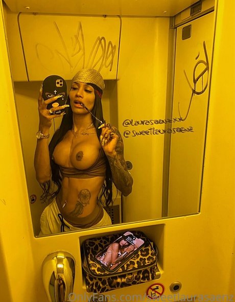 sweetlaurasaenz nude pornstar images